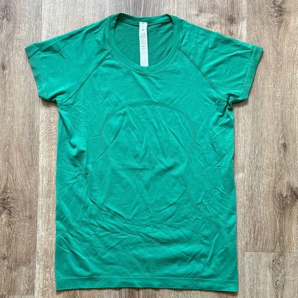 Lululemon Green Women's Top - Picture 1 of 5